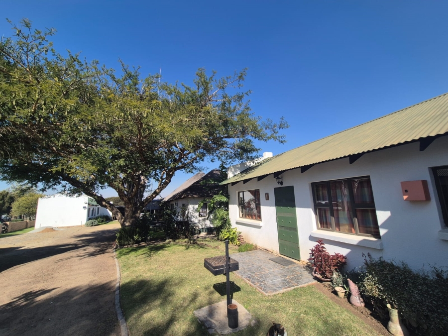 5 Bedroom Property for Sale in Oranjeville Free State